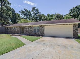 13 Lombardi Ln, Hanahan, SC 29410
