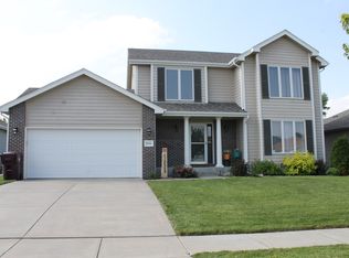 8840 Truchard Rd, Lincoln, NE 68526