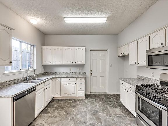 2nd image of 7912 Pinkerton Ct