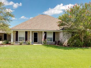 38290 Oakleigh Ln, Prairieville, LA 70769