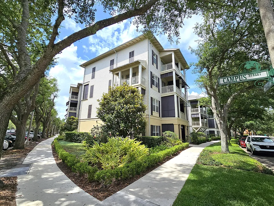 620 Campus St #1301