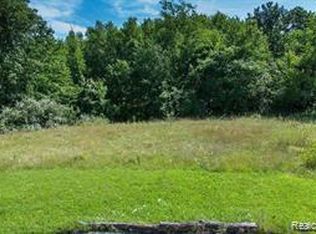 9056 Deerwood Rd, Clarkston, MI 48348