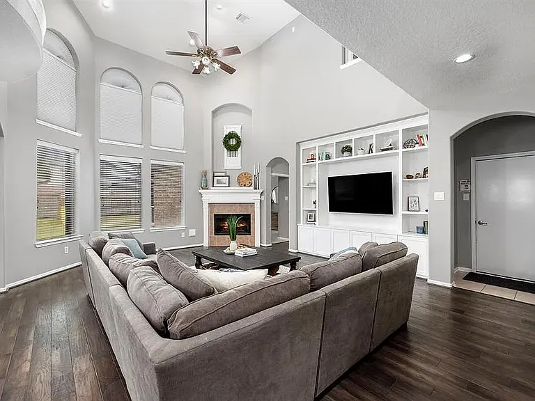 10822 Cornwall Ln — Photo 40
