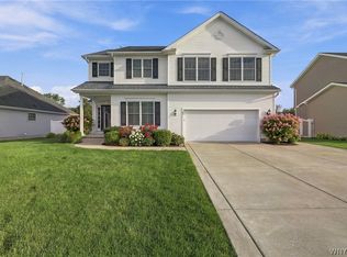 22 Americo Ct, Lancaster, NY 14086