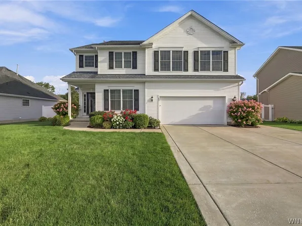 22 Americo Ct, Lancaster, NY 14086