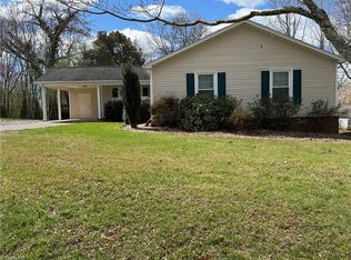 106 Meta Ct, King, NC 27021