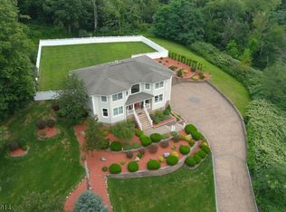 18 Hilltown Rd, Wharton, NJ 07885