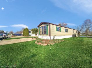 582 Huntsbridge Rd, Matteson, IL 60443
