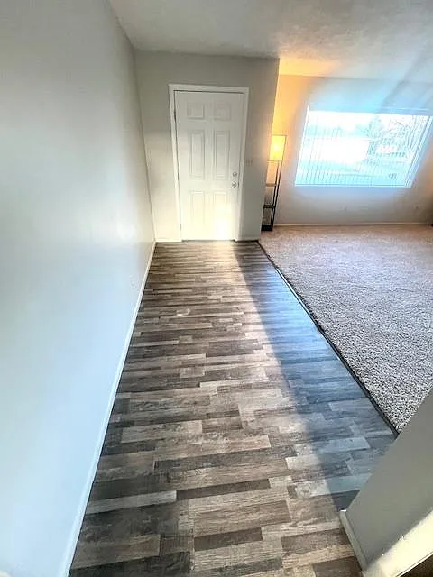 5 bed, 2.5 bath, 2418 sqft, $2,200 — Photo 3