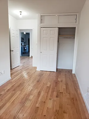 Rented by MCR Realty | media 16