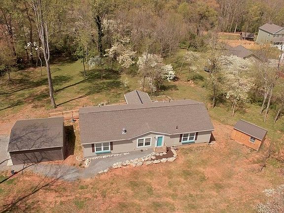 2nd image of 670 Brentwood Dr