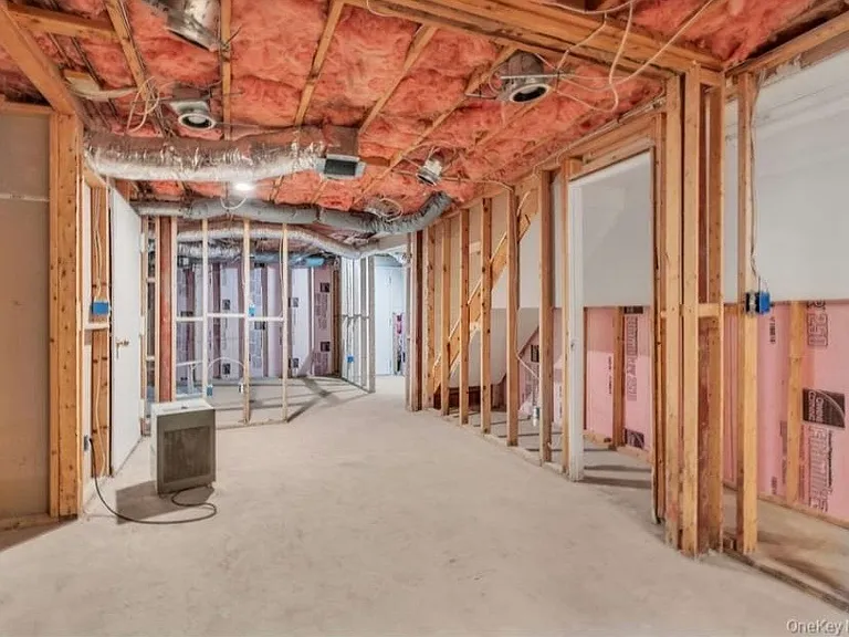 Clara Ct — Photo 10