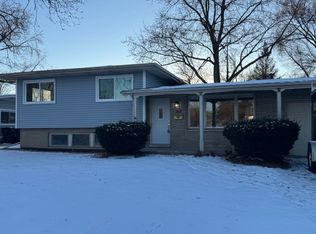 27 S Bereman Rd, Montgomery, IL 60538