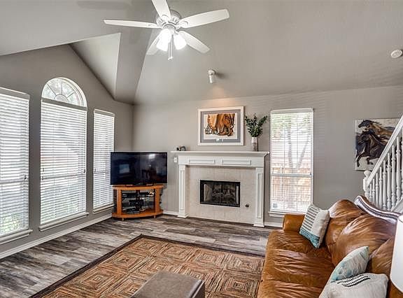 5th image of 2236 Chapman Dr