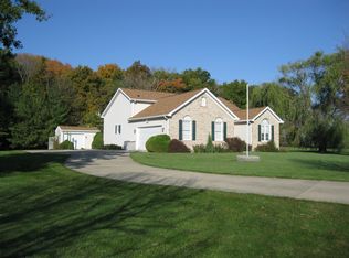 2 Executive Ct, Mattoon, IL 61938