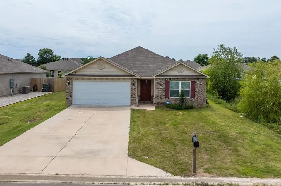 412 Harper Dr