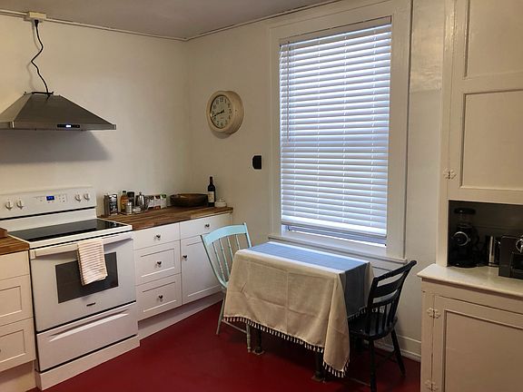 3rd image of 78 1/2 Main St
