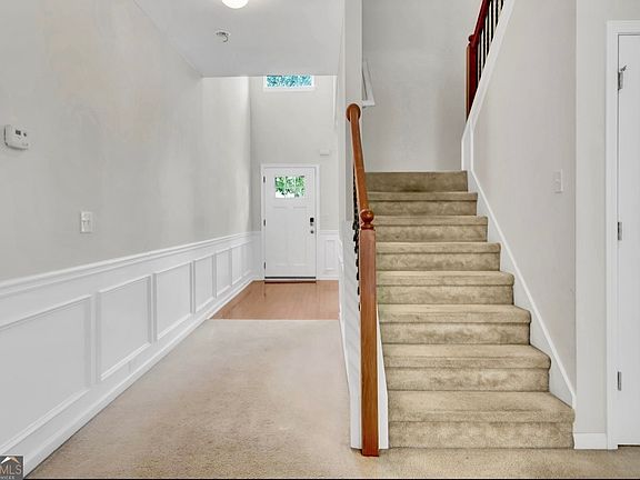 4th image of 2129 Dartmouth Ct