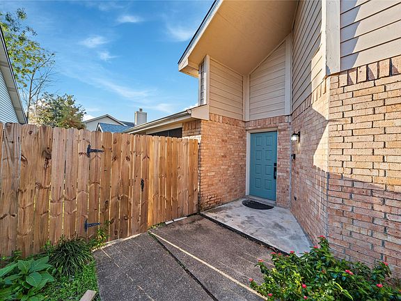 2nd image of 12635 Ashford Chase Dr