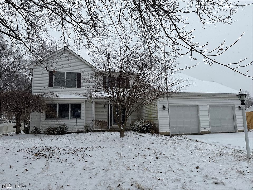 1st image of 749 Regina Dr