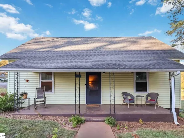 1941 Fond Hart St, Greer, SC 29651