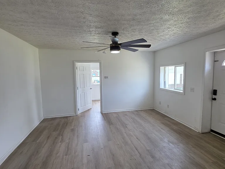 8250 Navarre Rd SW — Photo 2