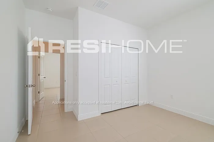 1925 Drum Dr — Photo 17