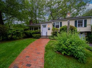 83 Darling St, Warwick, RI 02886