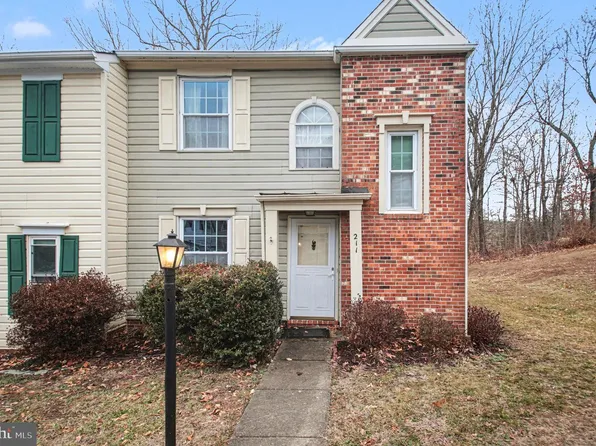 211 Wind Ridge Dr, Stafford, VA 22554