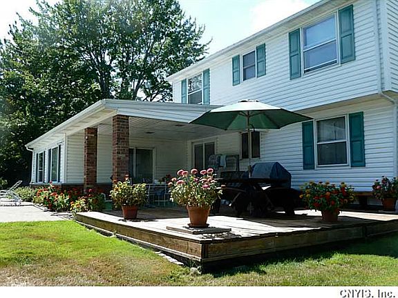 2nd image of 5521 Topsfield Ln
