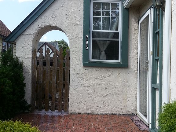 New Front Entrance Pavers