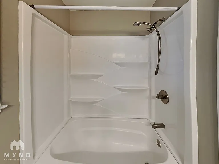 3504 Berdan Ct — Photo 8