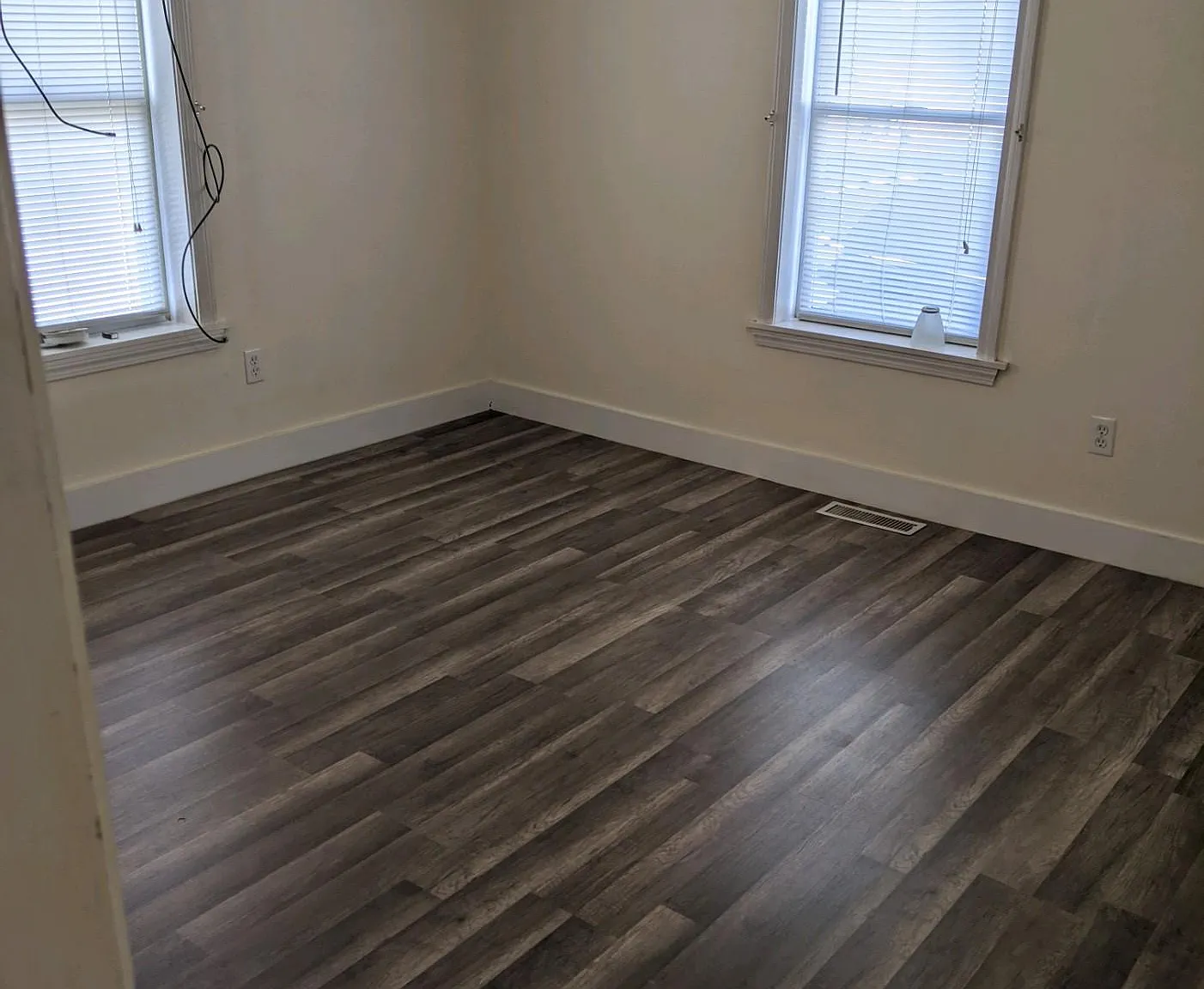 3 bed, $1,900 — Photo 2