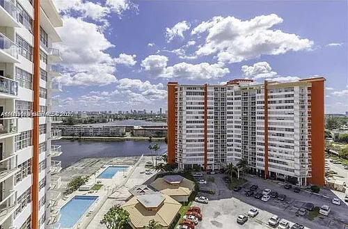 1351 NE Miami Gardens Dr Photo 1