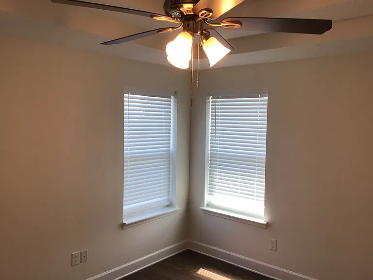 31 Hiller Ln — Photo 9