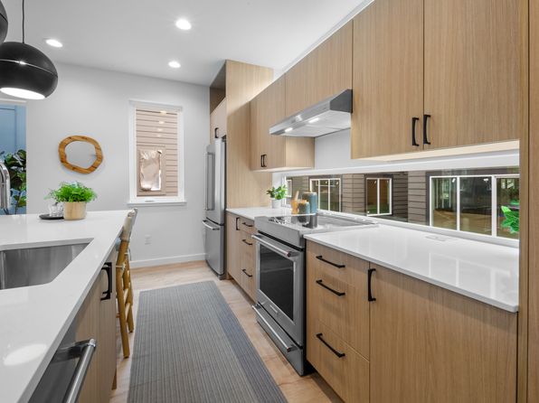 seattle-washington-442363128 picture