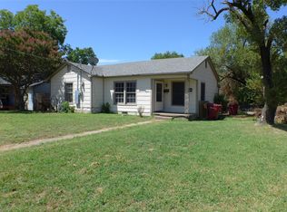1826 N Highland Ave, Sherman, TX 75092