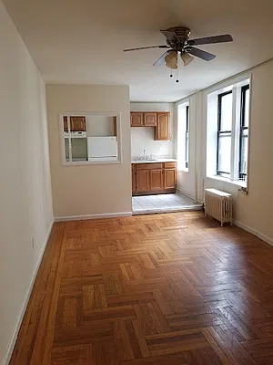 Rented by Dyer Estate Mgmt | media 1