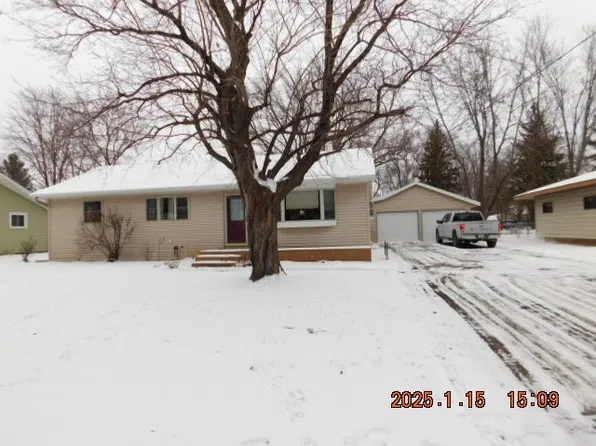 2710 Edgewood Lane, Eau Claire, WI 54703