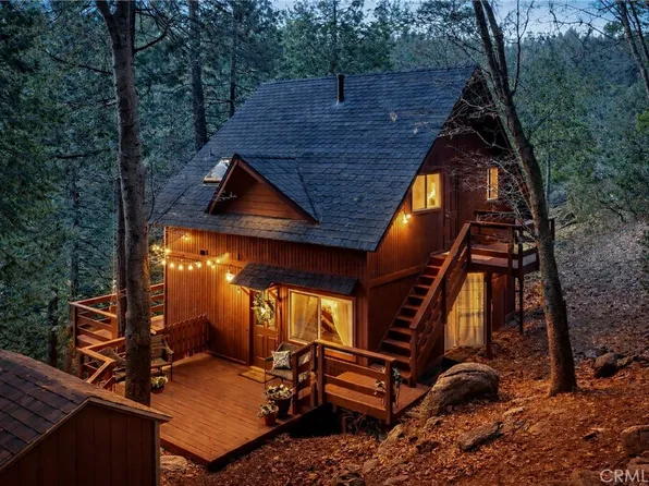 458 Clubhouse Dr, Twin Peaks, CA 92391