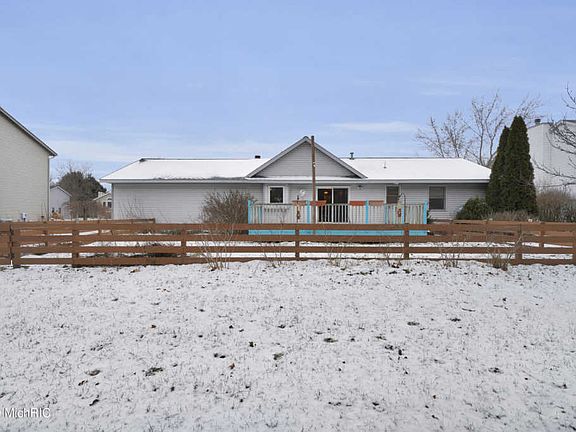 4th image of 3318 Gold Dust St NE