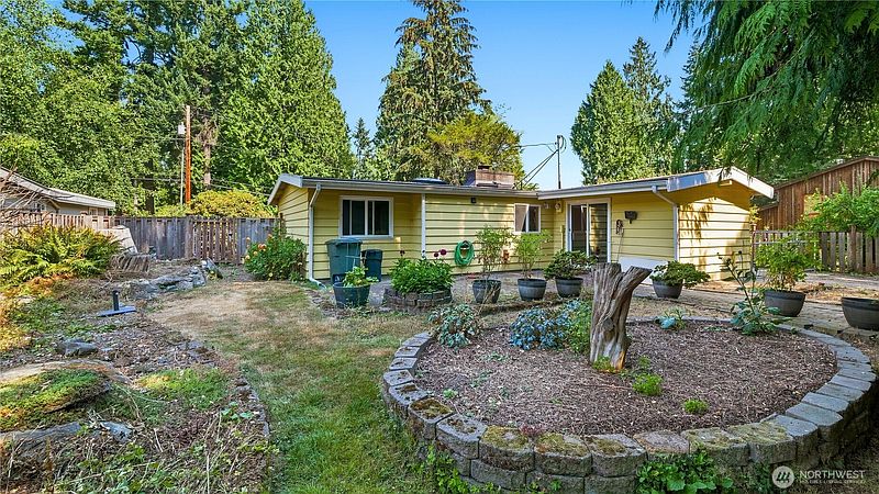 3rd image of 8232 184th Street SW