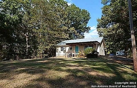 3rd image of 70 Lakeside Dr