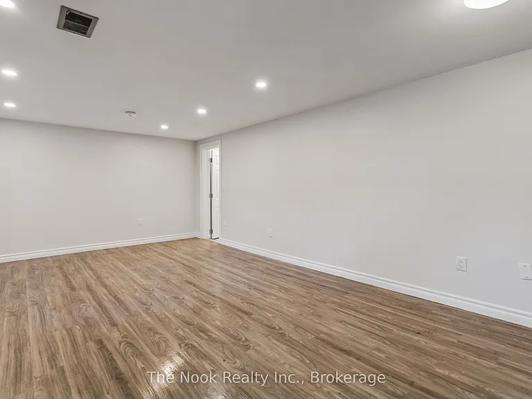 464 Gibbons St #BASEMENT — Photo 20