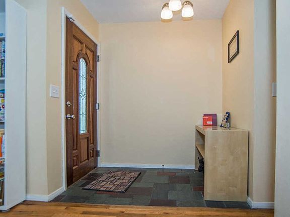 5th image of 1333 N Park Ave