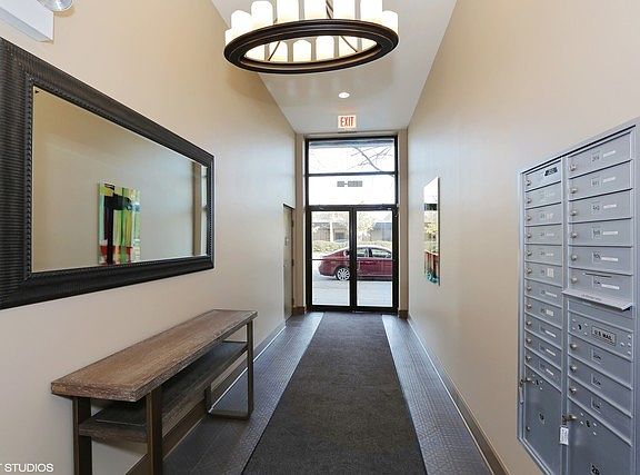 2nd image of 5766 N Lincoln Ave #201