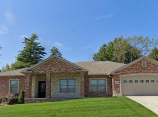 2444 Country Club Dr, Jefferson City, MO 65109