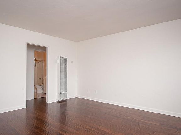 4th image of 839 1/2 Agate St