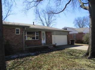102 W Davis Ave, Sapulpa, OK 74066