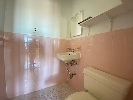 Rented by NY Space Finders Inc. | media 7